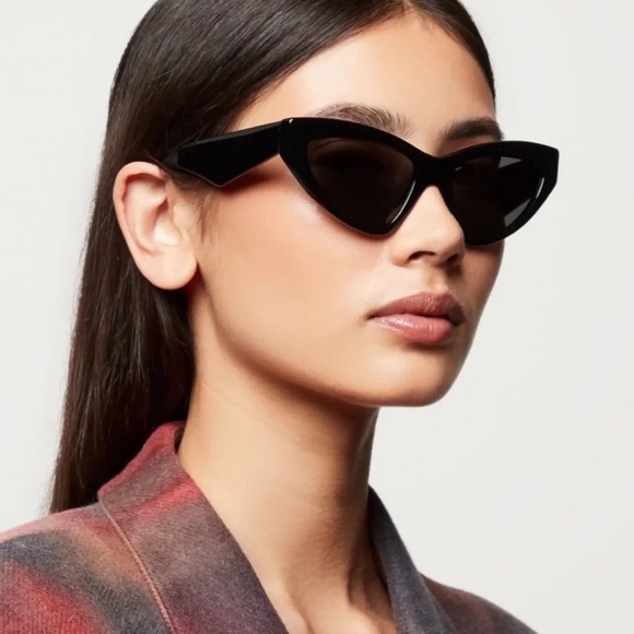 BNWT | Dolce & Gabbana | Women's DG4439 55mm Sunglasses | Case + Box + Accs Incl - Picture 8 of 9